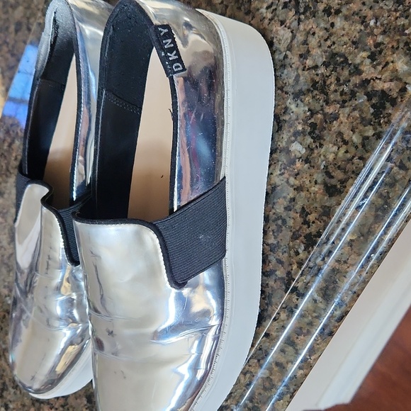 DKNY Slip on Sneakers - Picture 5 of 6